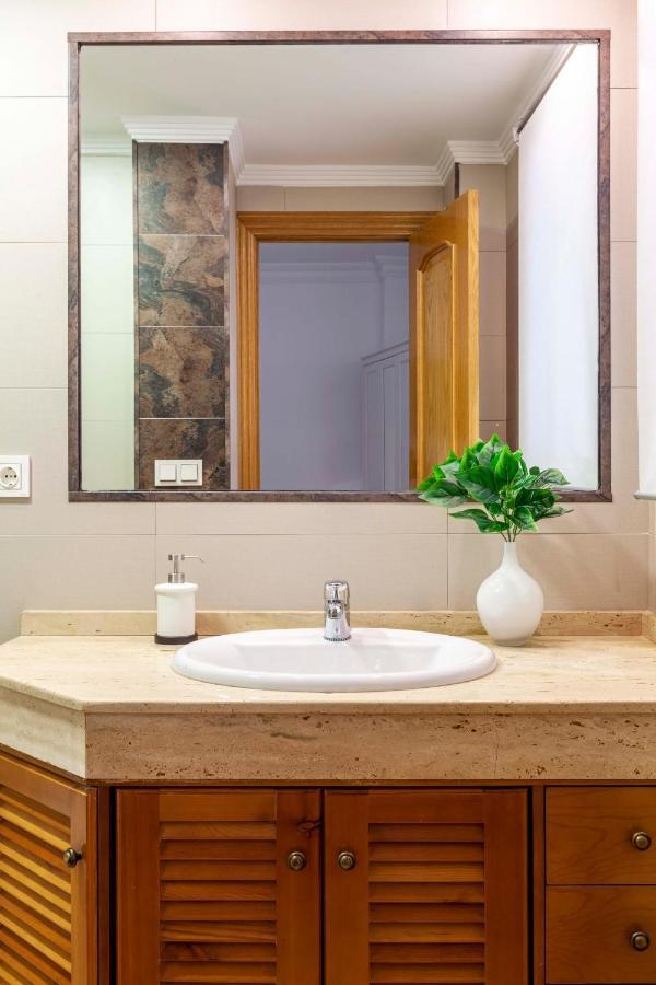 Apartamento Mariana Pineda Centro Granada Buitenkant foto