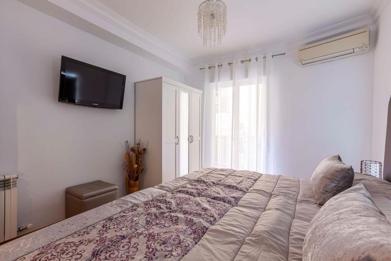 Apartamento Mariana Pineda Centro Granada Buitenkant foto